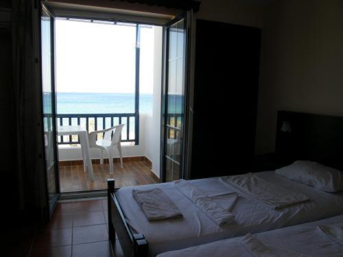 Bay Watch Aparthotel Karpathos Bagian luar foto